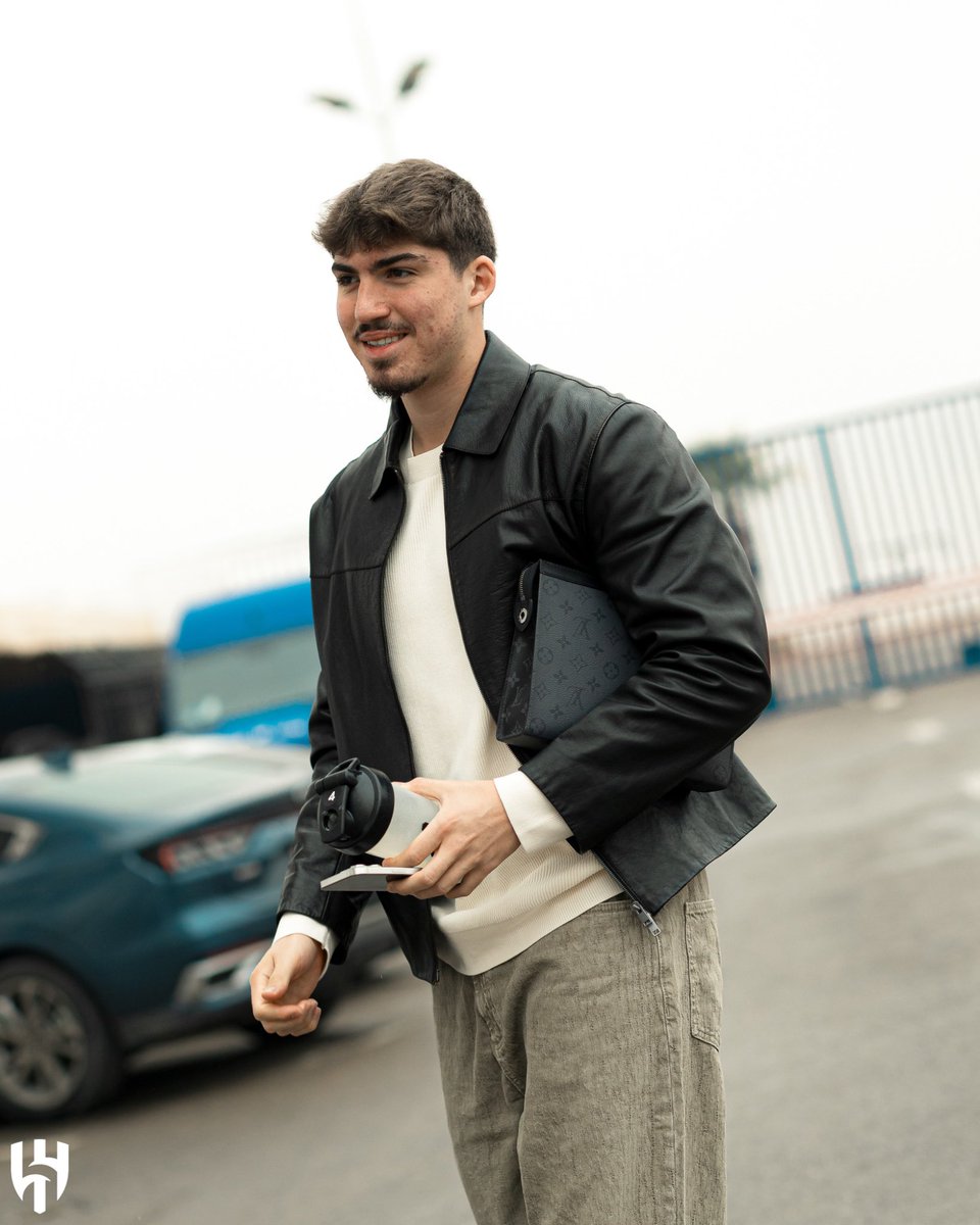 لحظة وصول ثيو هيرنانديز ويوسف أكتشيشيك لمقر النادي 💙

<a href="/Alhilal_FC/">نادي الهلال السعودي</a> 📸