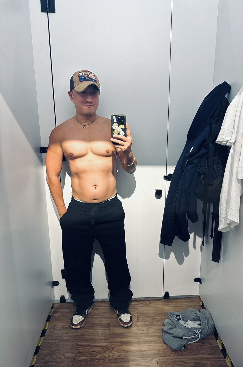 HOWARD HUANG tweet media