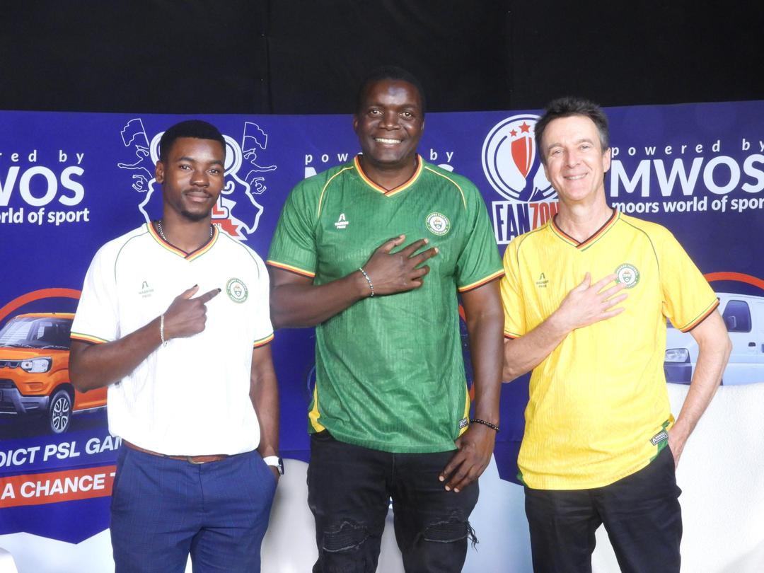 Fanzonezw's tweet image. 🔥 Warriors pride on full display 🇿🇼
After all the noise last week, the 2025 AFCON kit actually looks clean in person — sometimes you’ve just got to see it worn to appreciate it. 

💪 Catch Simba, Steve and Sips repping the colours in this week’s episode of the Fanzone Podcast —a…
