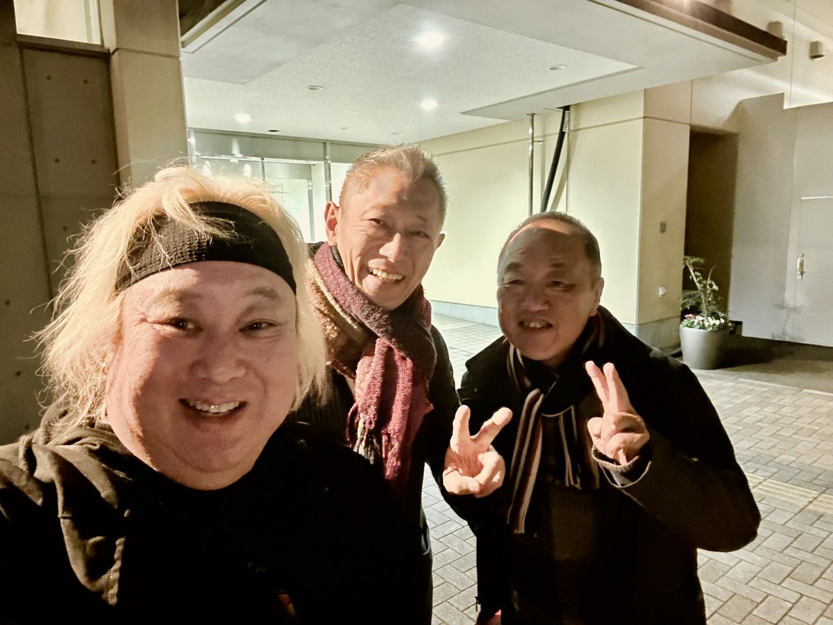 昨日のオーチャードホール公演の余韻がまだ冷めない中今日は昭和音大でレッスン、そしてビッグバンド授業をやって来ました。帰り際にクラシック界のレジェンド達に遭遇！！