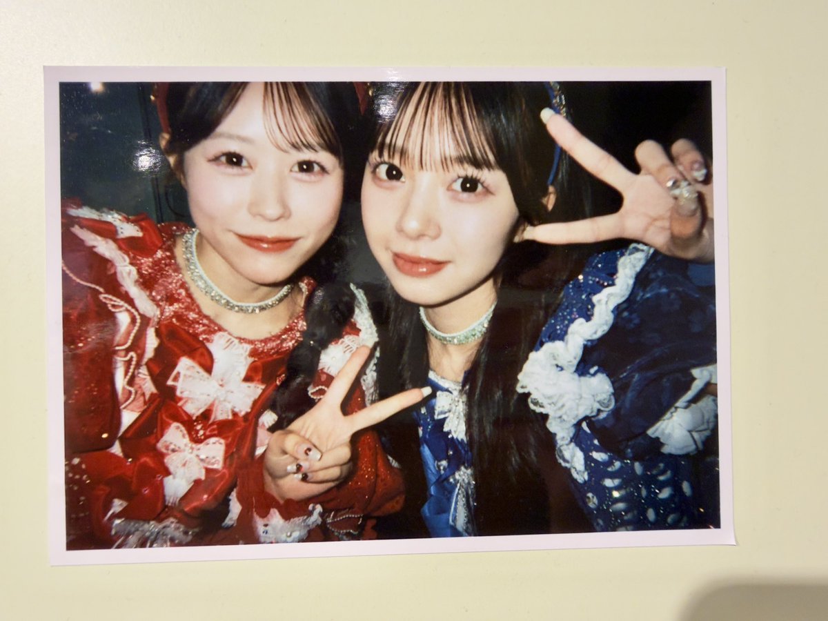 この2枚の写真のチェキ欲しすぎる #佐野愛花 #古澤里紗 #増田彩乃