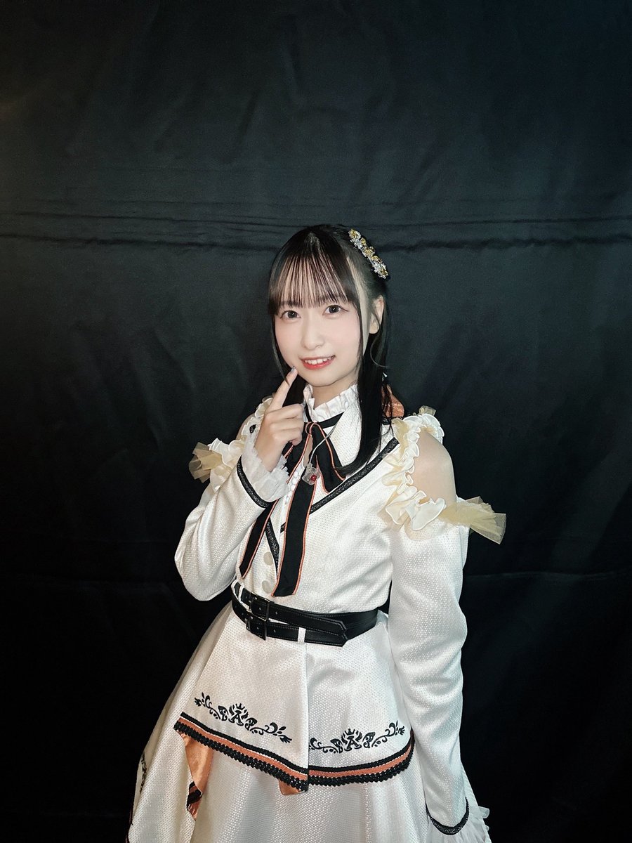 20周年衣装🧡 ブランドカラーを取り入れた先輩方とお揃いの衣装で