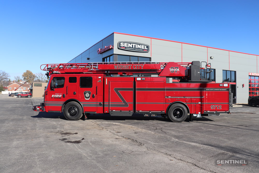 Sentinel_EmgSol's tweet image. NEW DELIVERY!
The Wright City FPD recently took delivery of this @RosenbauerGroup 78’ Viper Aerial! THANK YOU Chief  MacKnight and the Wright City Fire Protection District for choosing Sentinel and Rosenbauer to build your next fire apparatus!
sentineles.com/wrightcityfpd-…