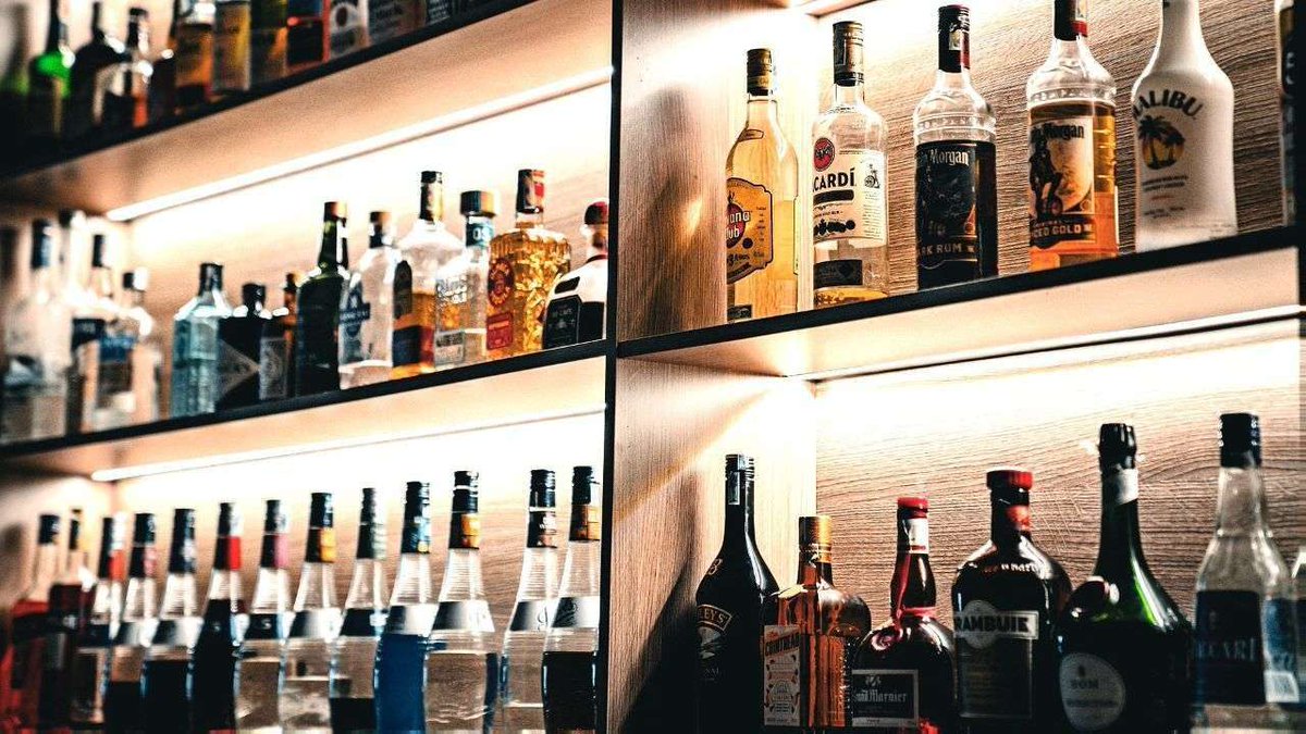 deBunschoter's tweet image. College Bunschoten trekt plan voor verbod sterke drank bij sportverenigingen in - debunschoter-online.nl/algemeen/colle…