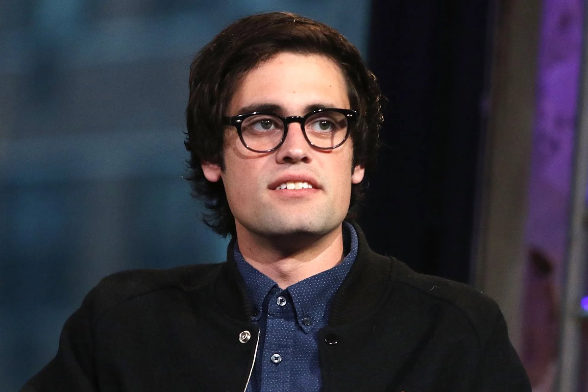 🇺🇸 | CONMOCIÓN EN ESTADOS UNIDOS: 

El director de cine Rob Reiner y su esposa, Michele Singer Reiner, fueron degollados por su hijo Nick, en su casa de Los Ángeles, según la web TMZ.