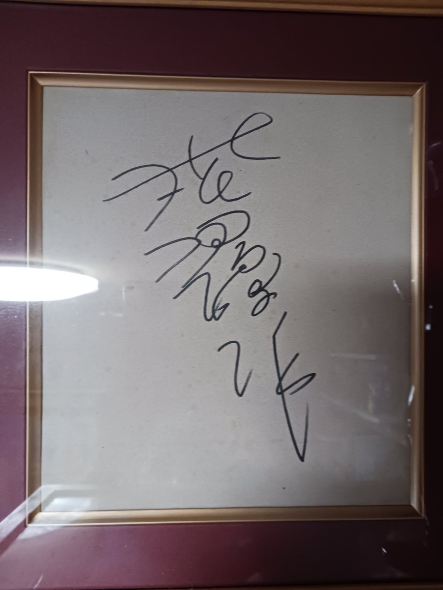 10年前に買った松田優作さんの サイン色紙なのですが、この画像を見て