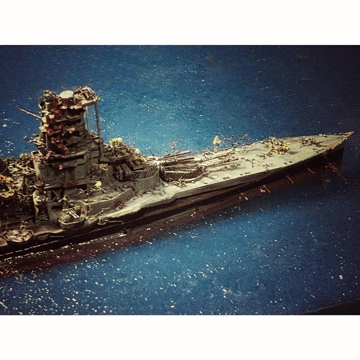Newki2007's tweet photo. 1945 江田島町小用　戦艦榛名　1/700

何度か投稿している題材ですが、今回全く新しく作り直しました。 https://t.co/dYFS3NJewa