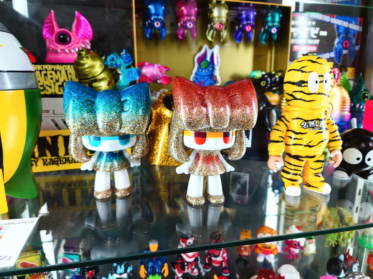 先日、早速伺いました。 「アトランティスブルー」の隣が気になる