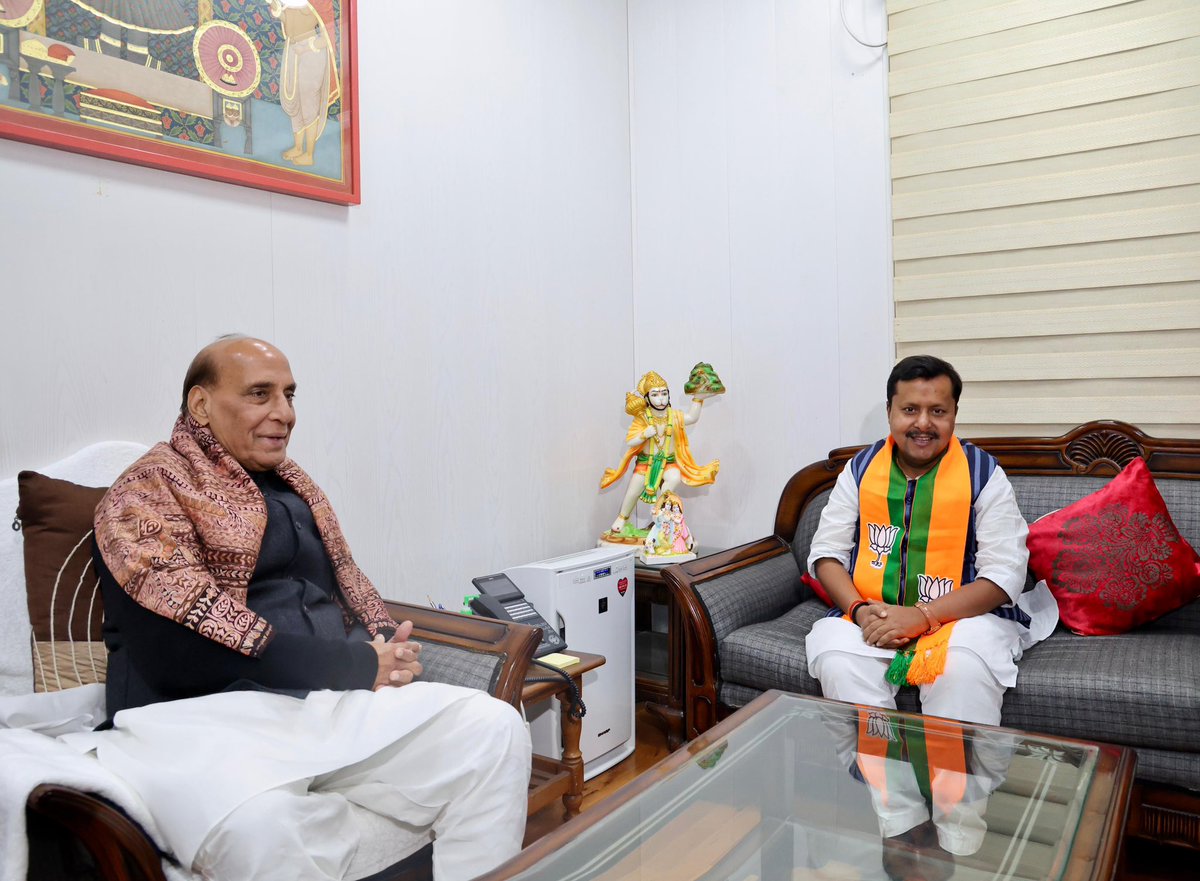 rajnathsingh's tweet image. Met with Shri @NitinNabin ji who took charge as @BJP4India National Working President today. Wishing him a successful tenure ahead.