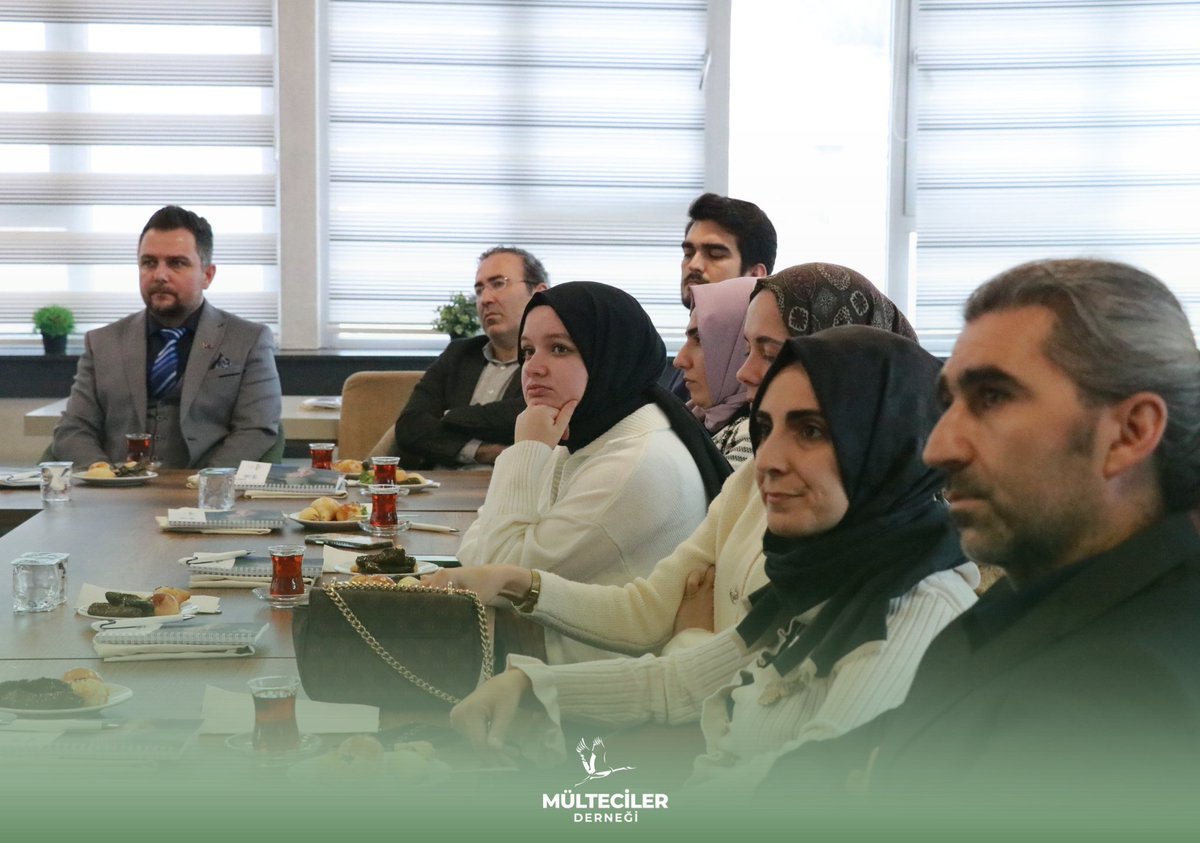 Refugees Association tweet media