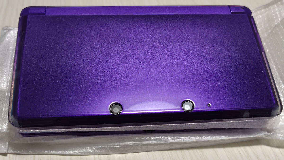 探していた北米版3DSを駿河屋で発見！ しかも北米限定色のミッドナイト
