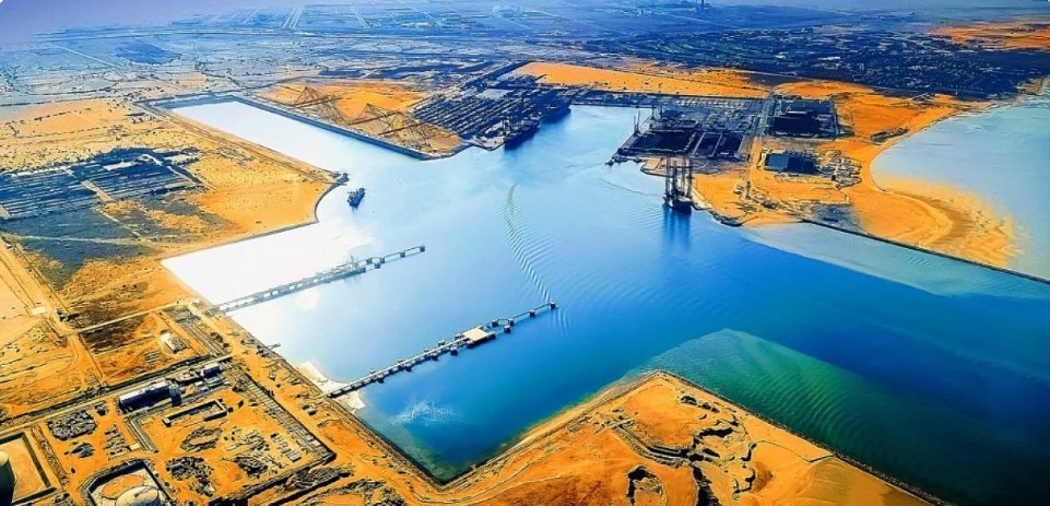 ميناء مصري يحقق رقماً قياسياً جديداً في موسوعة غينيس.. ما السبب؟ 