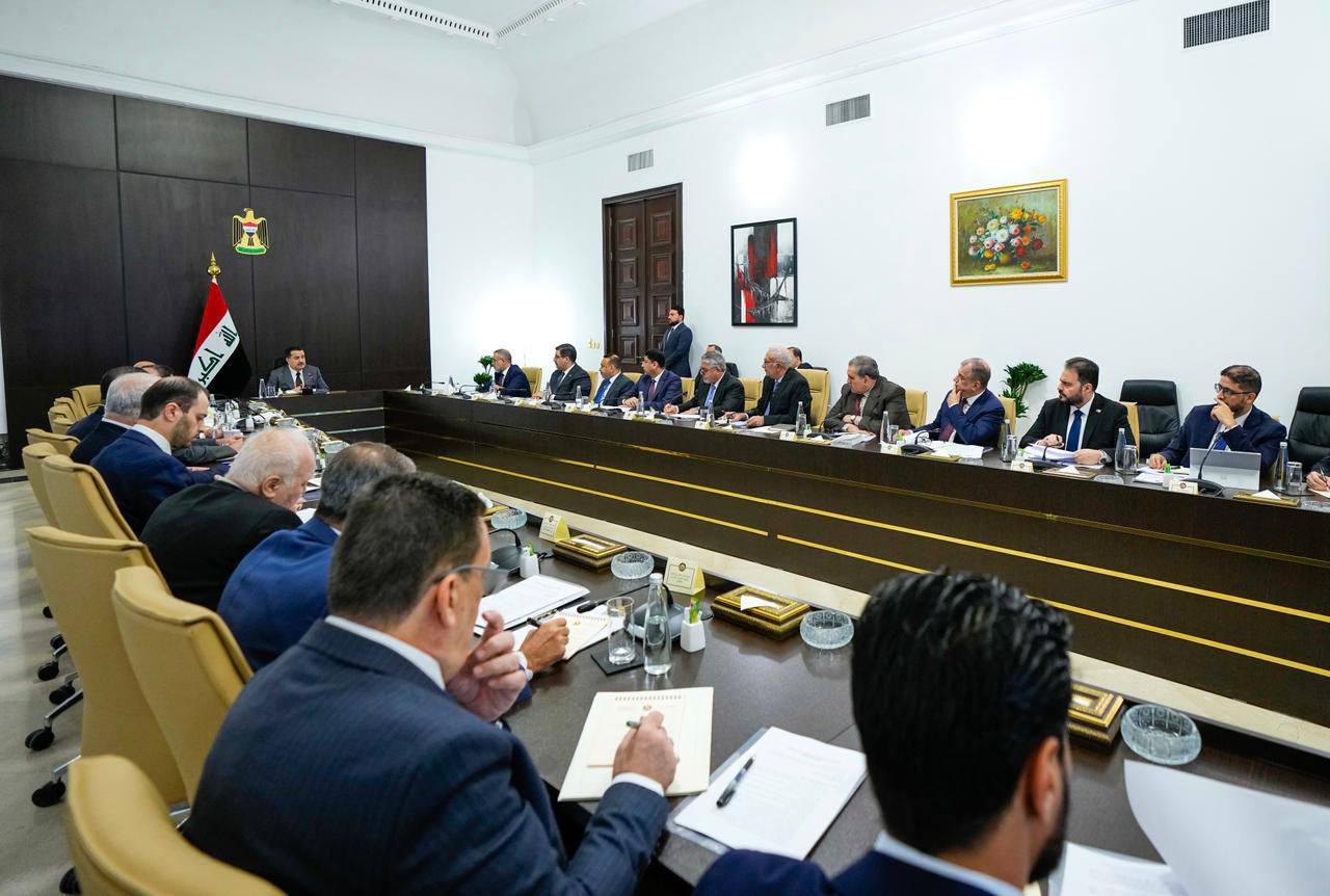 السوداني يوجه بإعادة النظر باحتساب الإيرادات غير النفطية في إقليم كوردستان 