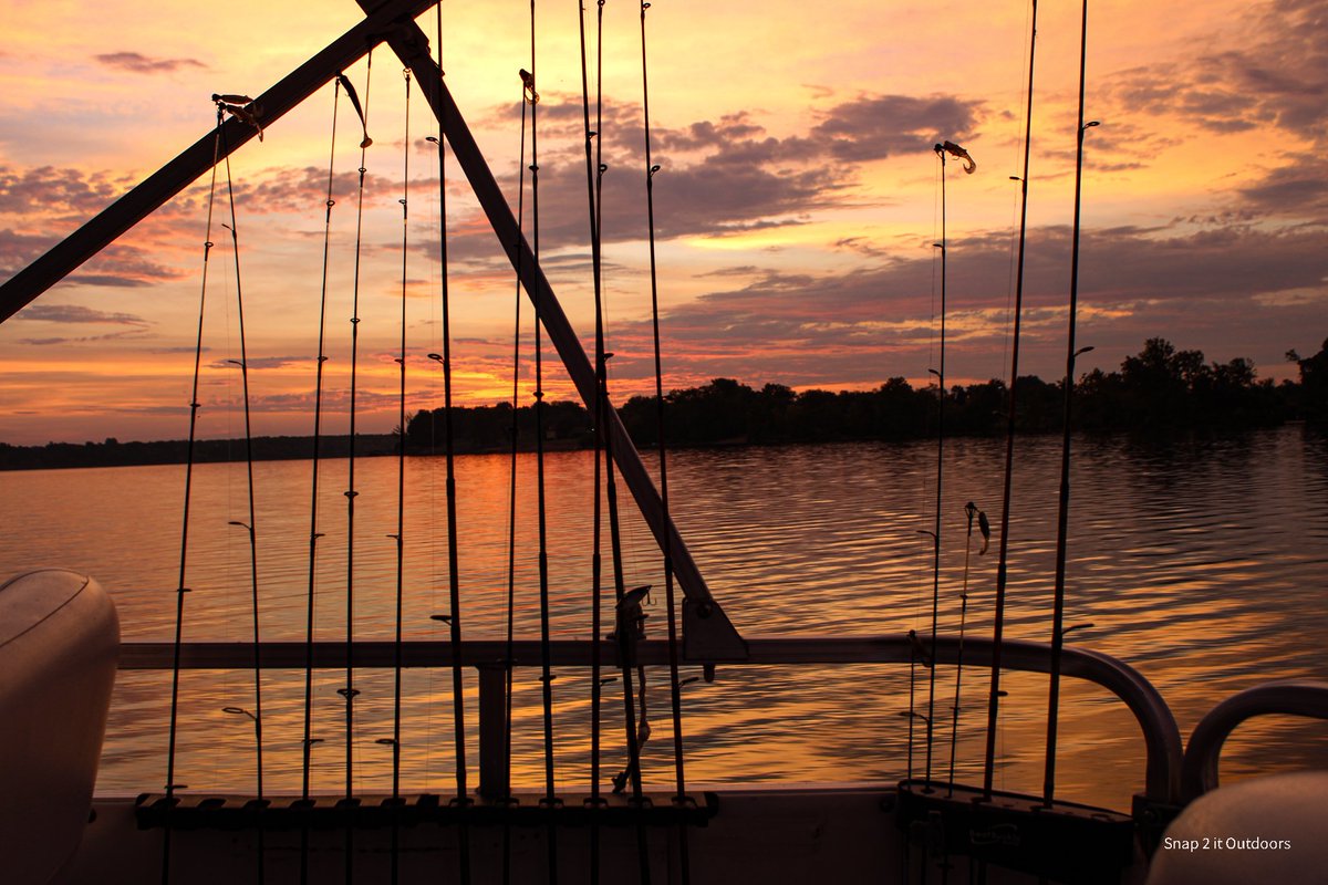 okbreakers's tweet image. Two things came to mind when I took this picture. First, we were leaving for a great day of fishing. Second, God had given us a beautiful sunrise that
only He could paint. I thanked Him for all His blessings, but most of all, I thanked Him for my salvation through Jesus Christ.