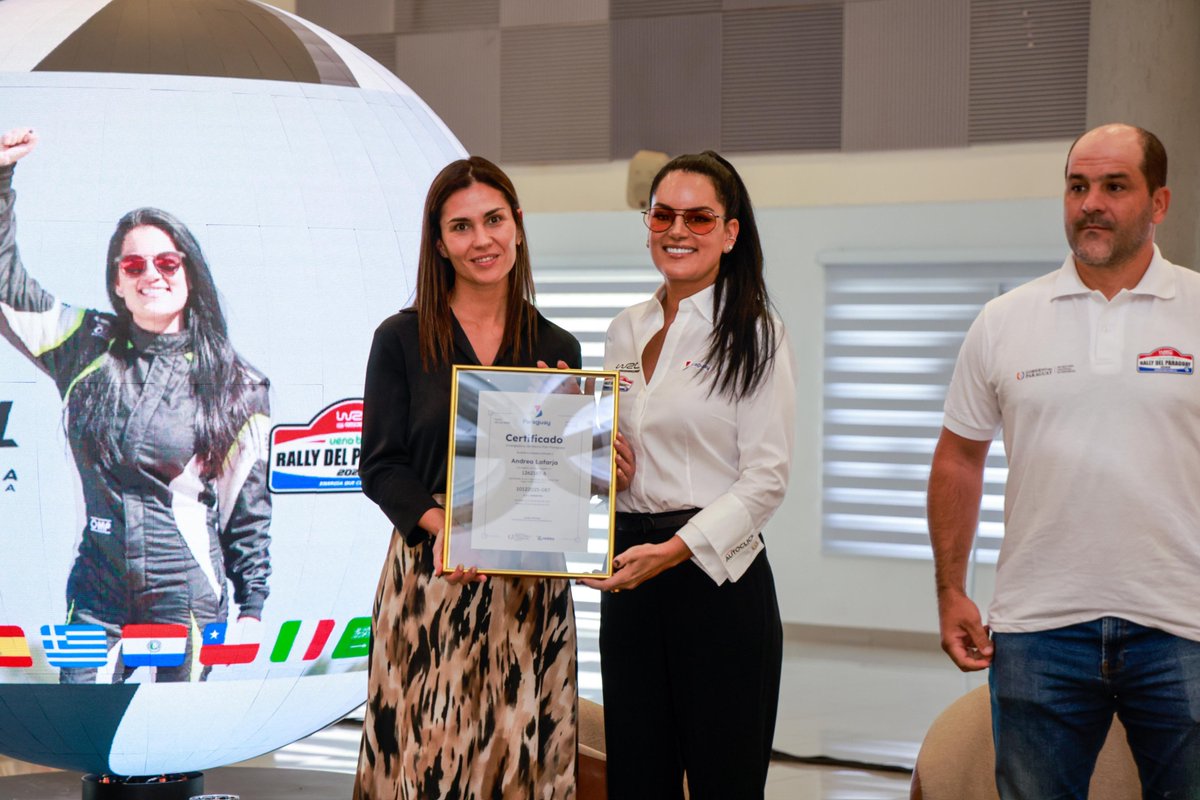 MIC_PY's tweet image. #MIC | Andrea Lafarja será la primera paraguaya que competirá en el Mundial de Rally

Leé más en:🔗goo.su/RXzt

#MICGenerandoOportunidades

@REDIEXParaguay
