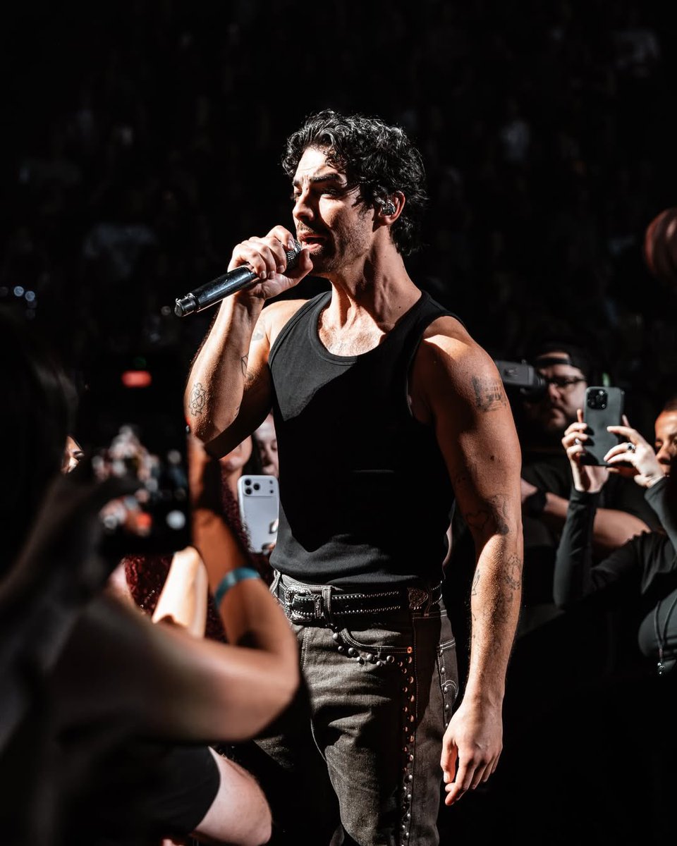 Joe Jonas via benabou.studios