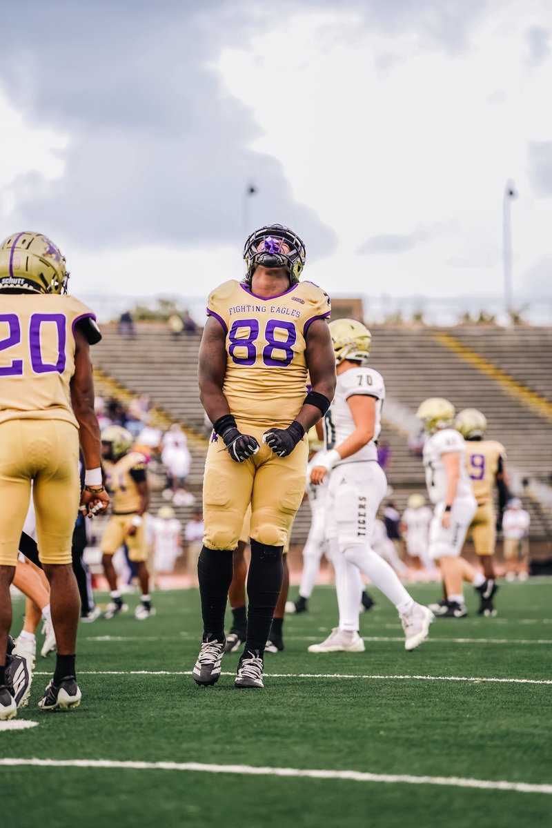 6’3 250 DOG! senior season tape 
hudl.com/v/2TPCha