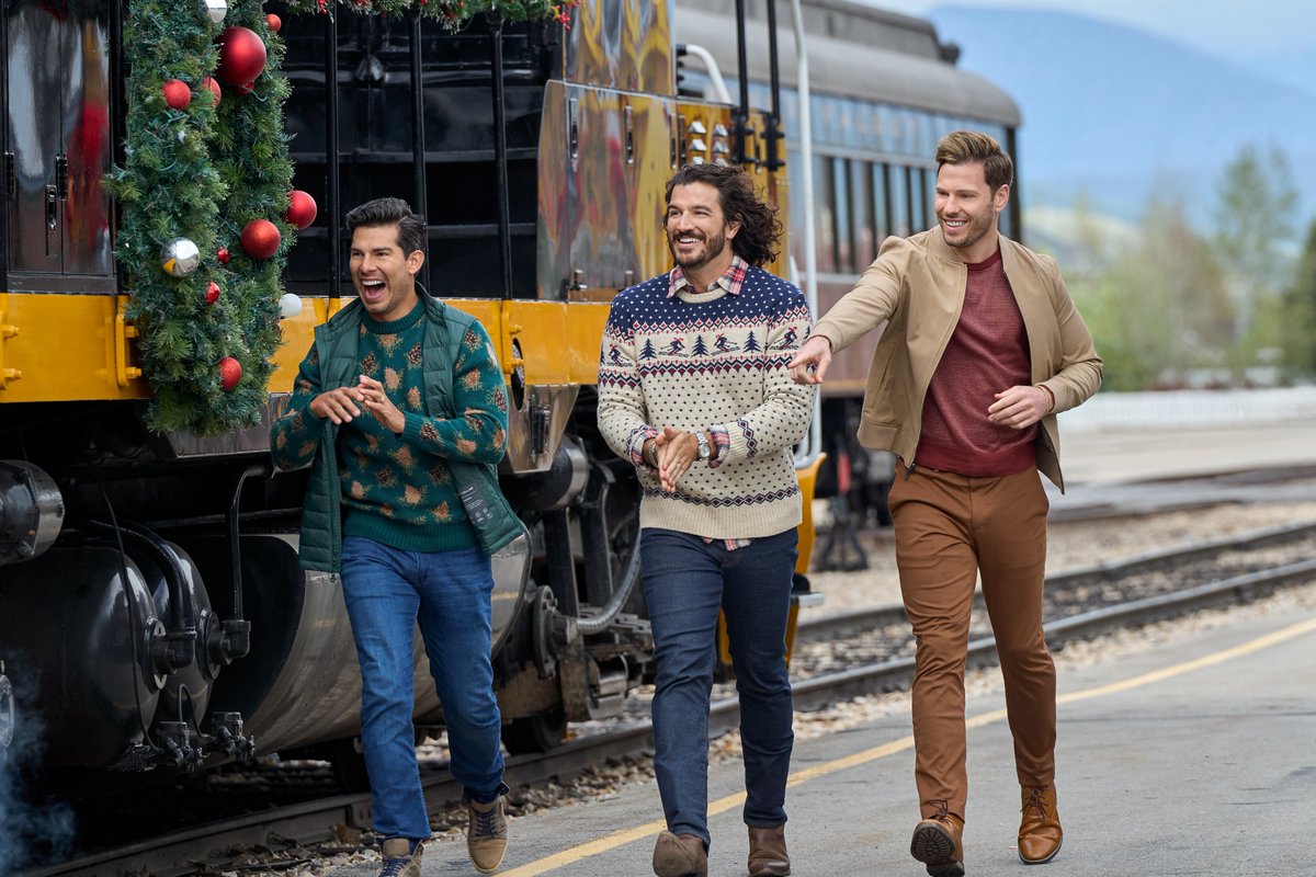 Hallmark Channel tweet media