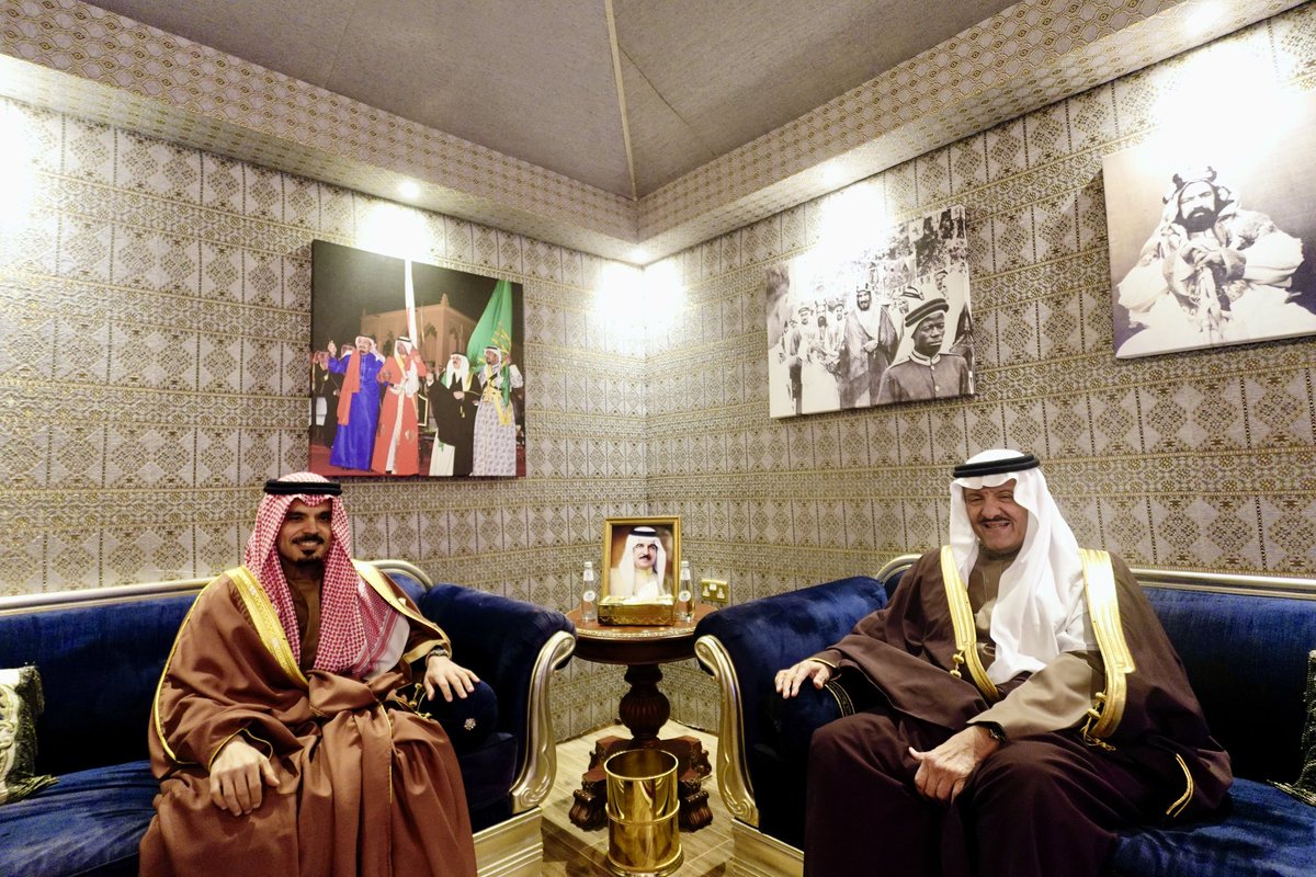 BahrainEmbKSA's tweet image. قام صاحب السمو الملكي الأمير سلطان بن سلمان بن عبدالعزيز آل سعود، المستشار الخاص لخادم الحرمين الشريفين، بزيارة السفارة لتقديم التهنئة بمناسبة الأعياد الوطنية لمملكة البحرين، وكان في استقباله سعادة الشيخ علي بن عبدالرحمن آل خليفة، سفير مملكة البحرين لدى المملكة العربية السعودية.