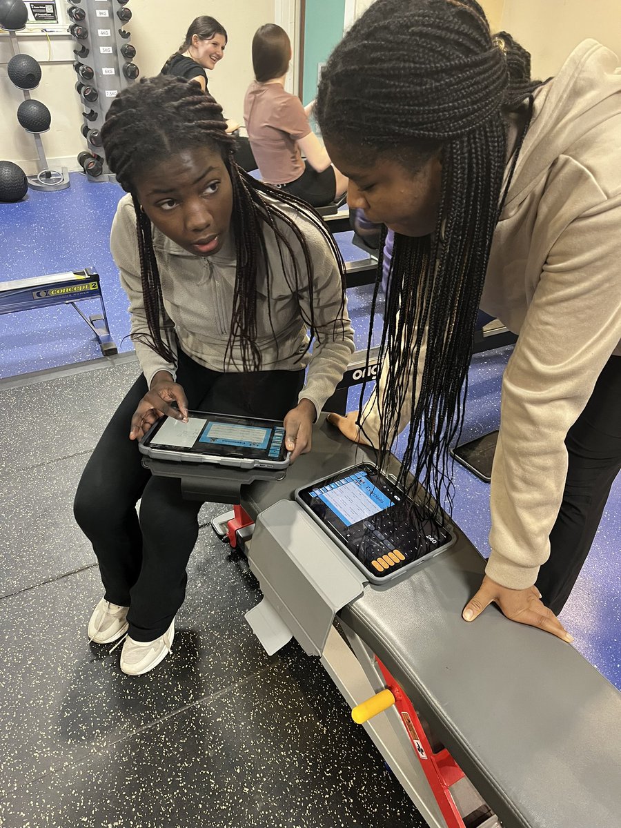 St Thomas Aquinas PE tweet media