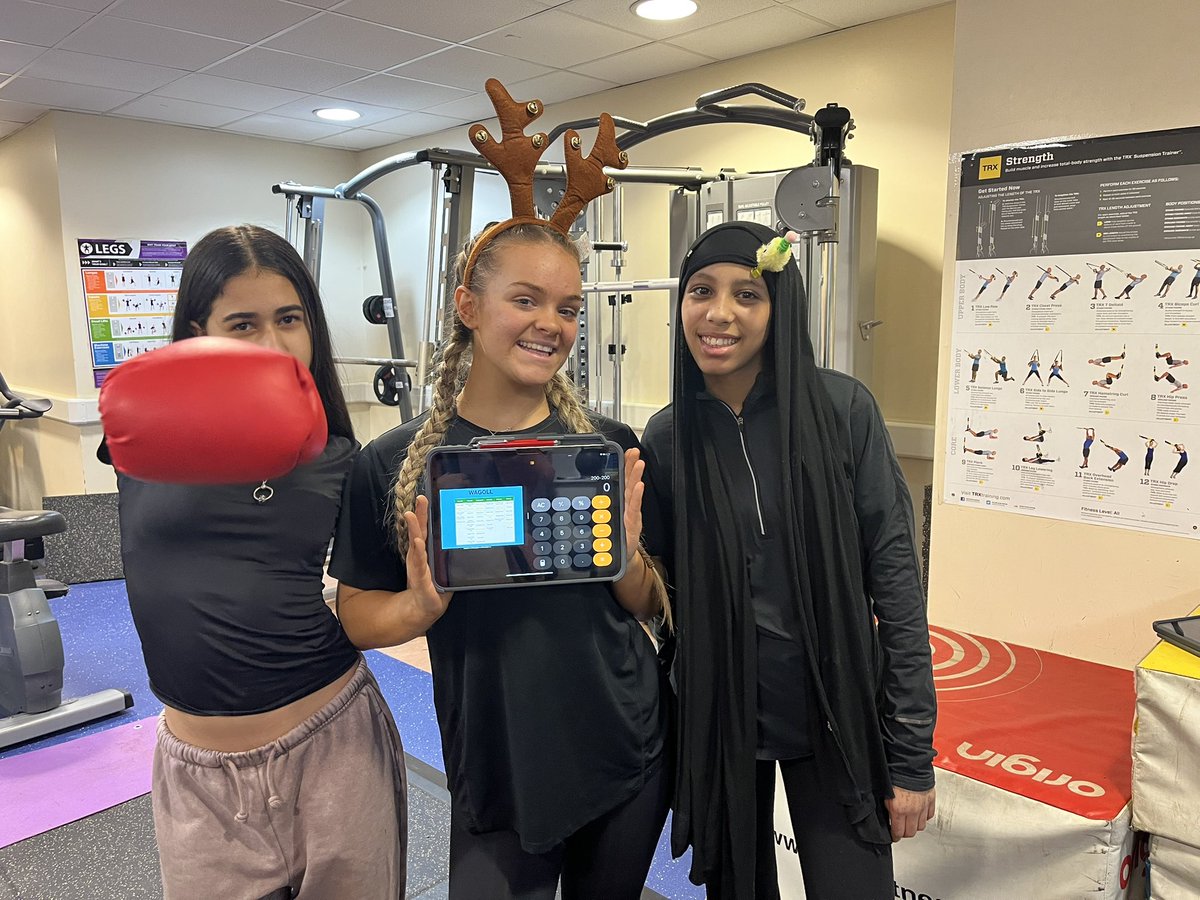 St Thomas Aquinas PE tweet media