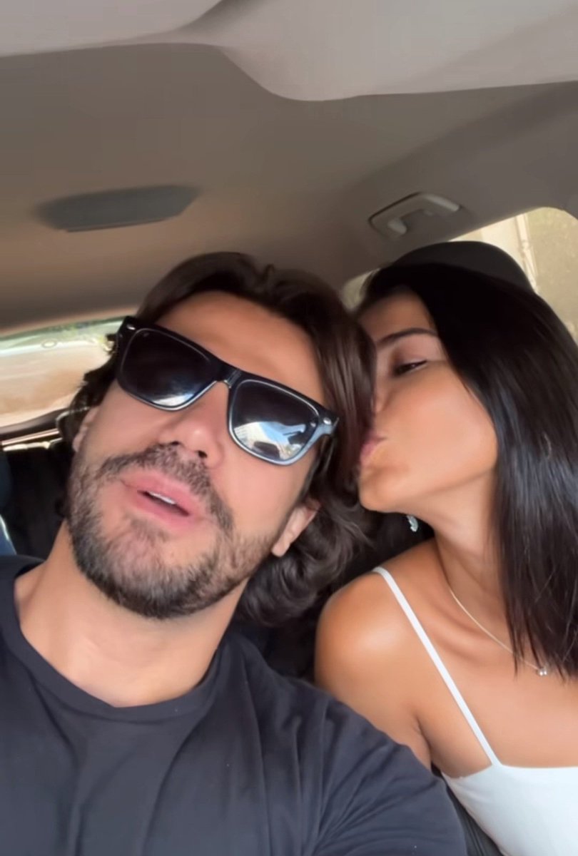 Paola_tuita's tweet photo. Feliz 8 meses de casados... Deus abençoe vcs grandiosamente meus amores!!🙏🏻❤️ https://t.co/OtNoMO95Y0