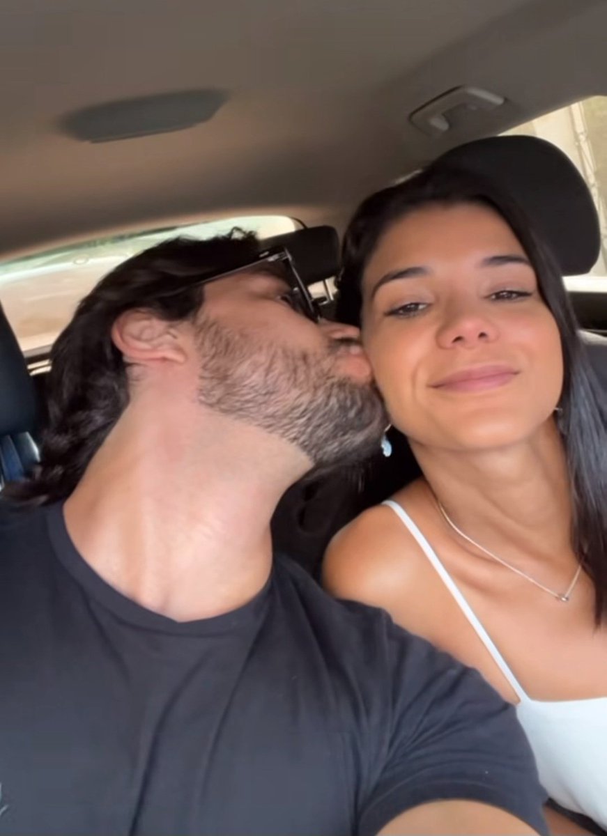 Paola_tuita's tweet photo. Feliz 8 meses de casados... Deus abençoe vcs grandiosamente meus amores!!🙏🏻❤️ https://t.co/OtNoMO95Y0