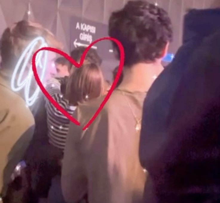 mariooo🌹🐑 tweet media