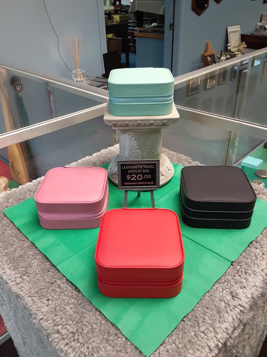 BullocksEngrave's tweet image. An engravable gift is the perfect personalized Christmas present!

#christmasgiftideas2025 #shoplocal #bullocksengraving #engraving