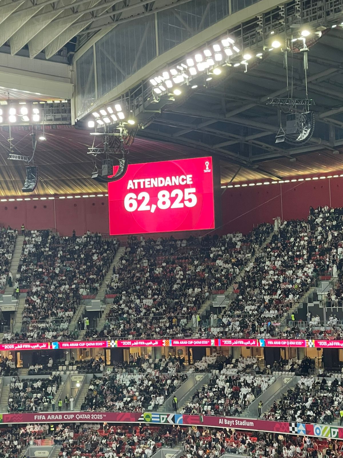 البلاد | معاك يالأخضر عدد الحضور الجماهيري في لقاء المنتخبين السعودي والأردني في استاد البيت. السعودية 0 1 الأردن صحيفة البلاد | المنتخب السعودي | كأس العرب | | السعودية الأردن | | متابعة: bdr_nahdi 