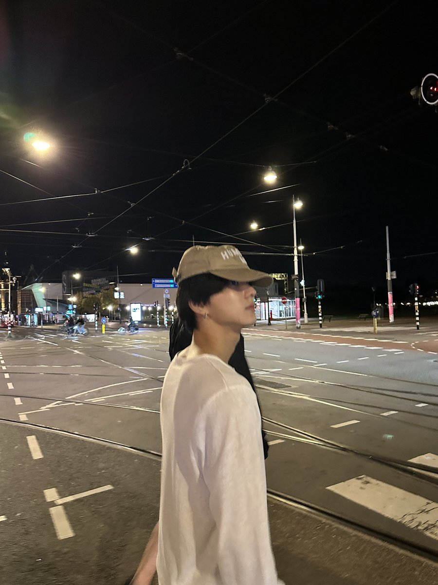 Jlungwon's tweet image. 8 months in, still choosing you. ♡