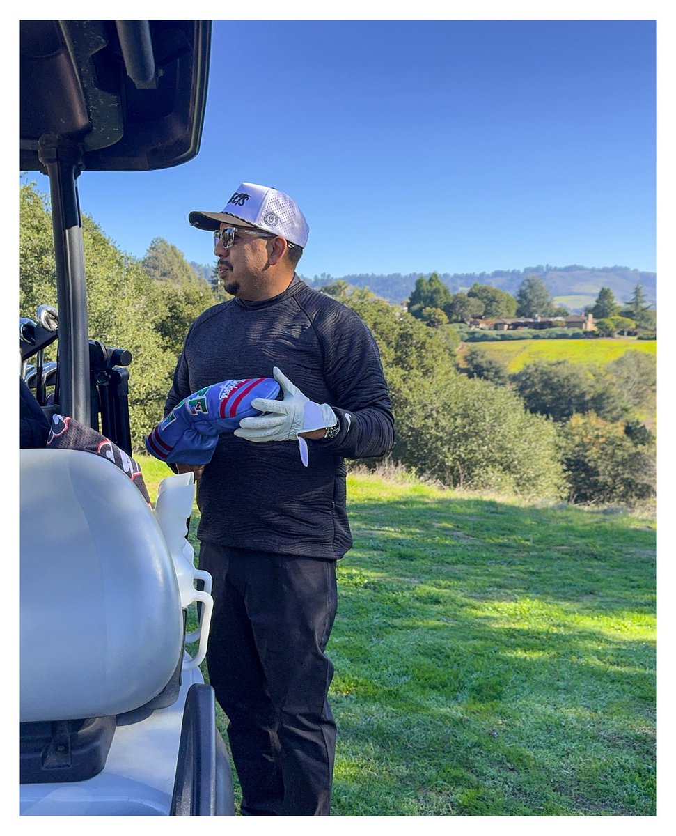 MexicanOnTheGo1's tweet photo. A crown isn’t worn. It’s earned. #countryclubrejects #rolexboys https://t.co/Qa5pr6A5vU