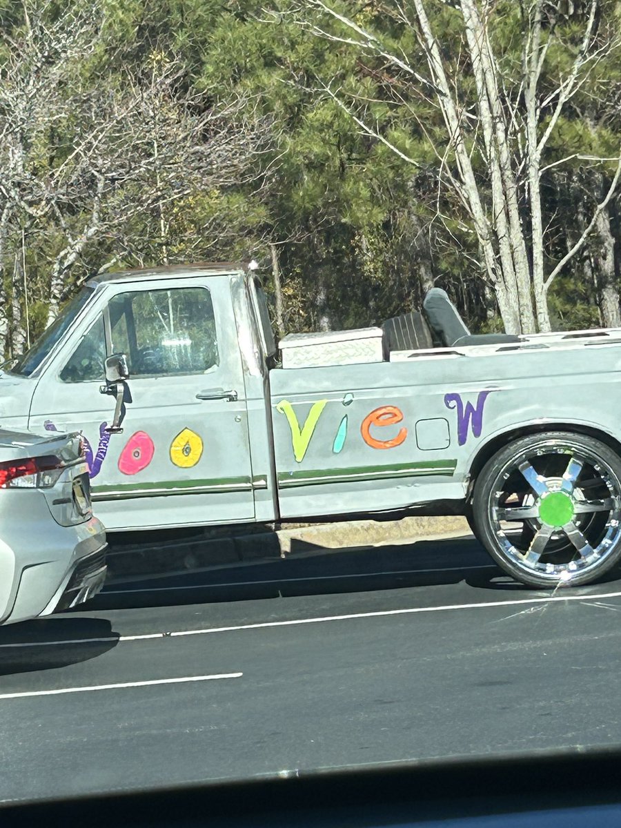 goobercock's tweet photo. “Woo View”
#Hoopty #WTF https://t.co/WCZ4iAFQPI