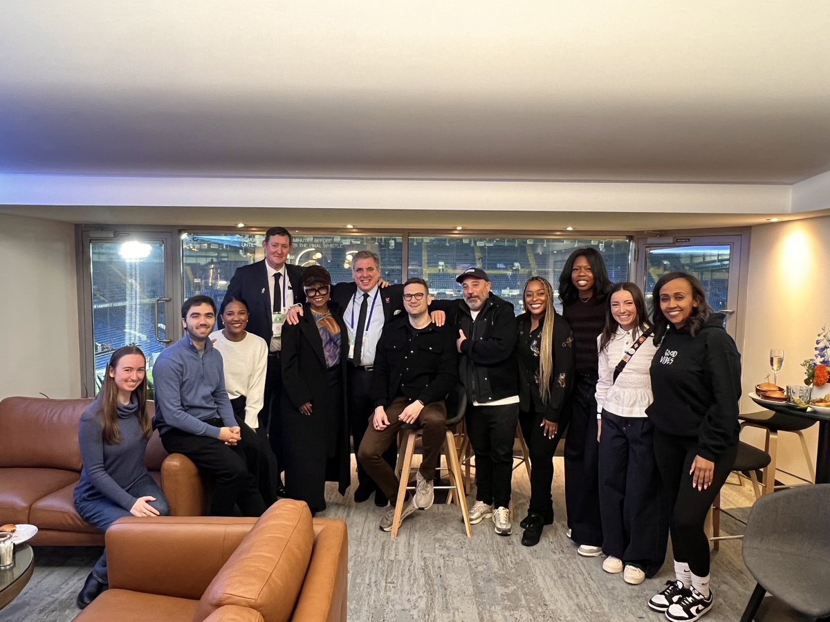 Uma jornada incrível, passando momentos preciosos com nossos artistas em Londres, Los Angeles e Nova York. Obrigado por