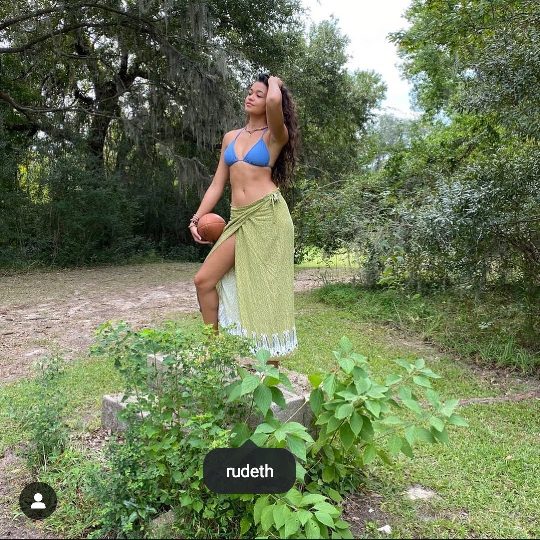 mikayla ✮⋆˙ tweet media