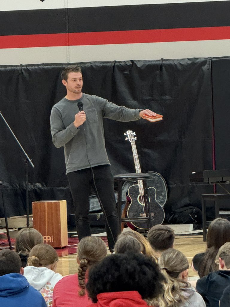 Linn-Mar Volleyball tweet media