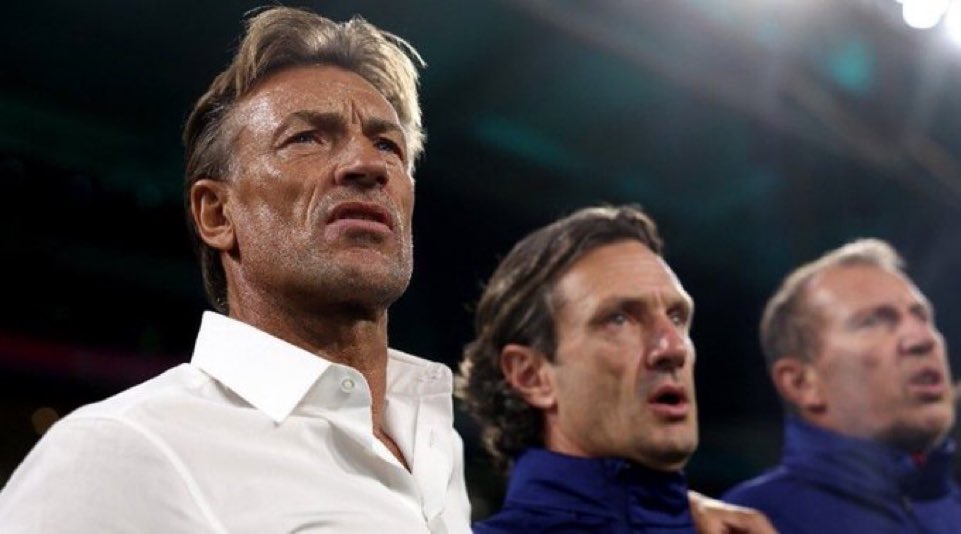 mutt3botb's tweet image. هذا المهرج و طاقمه حرام ثم حرام يدربنا في كأس العالم 

والله العظيم انها جريمه 

@Yalmisehal @AbdulazizTF