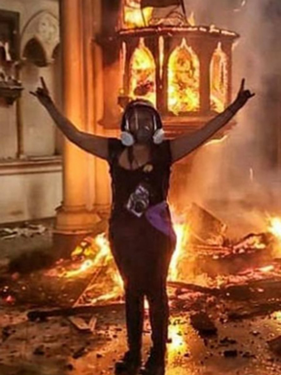 refacho1's tweet image. No es difícil entender cuál es el lado correcto.

#KastPresidenteDeChile 🇨🇱