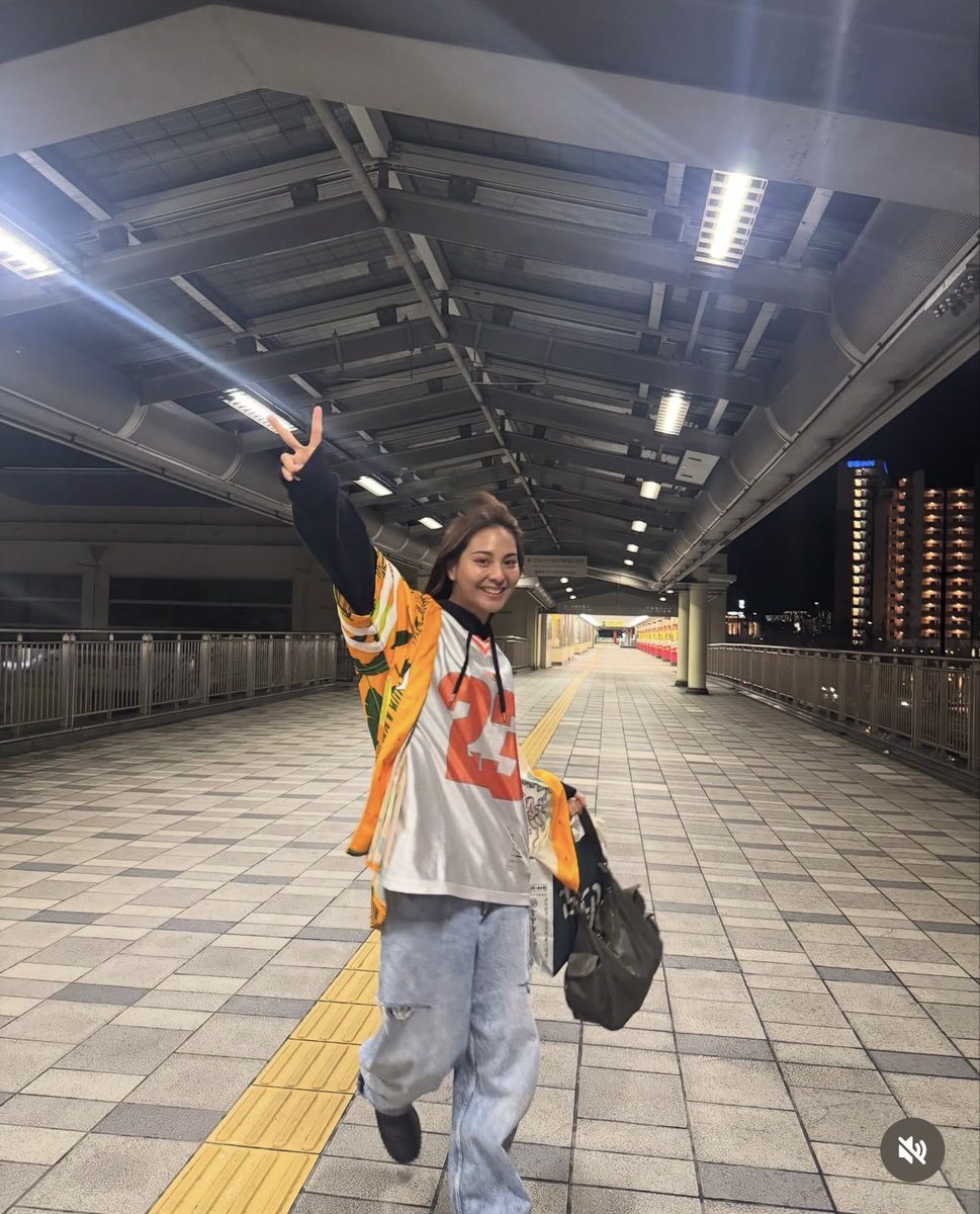 よっちゃんあっちゃん 今年最後のあっちゃんの日ー💛 今年も投稿とか配信見てたくさん元気