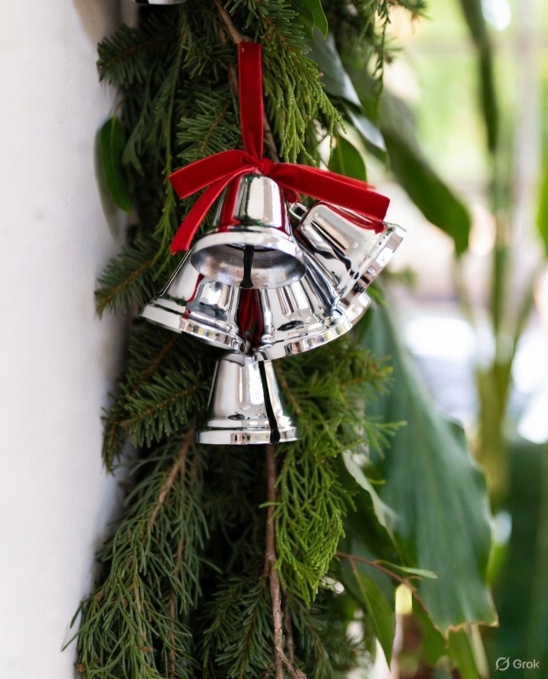 Does anyone else hear #Silverbells for #Christmas 🎄
#SilverIsMoney 
#Silver
#Silversqueeze