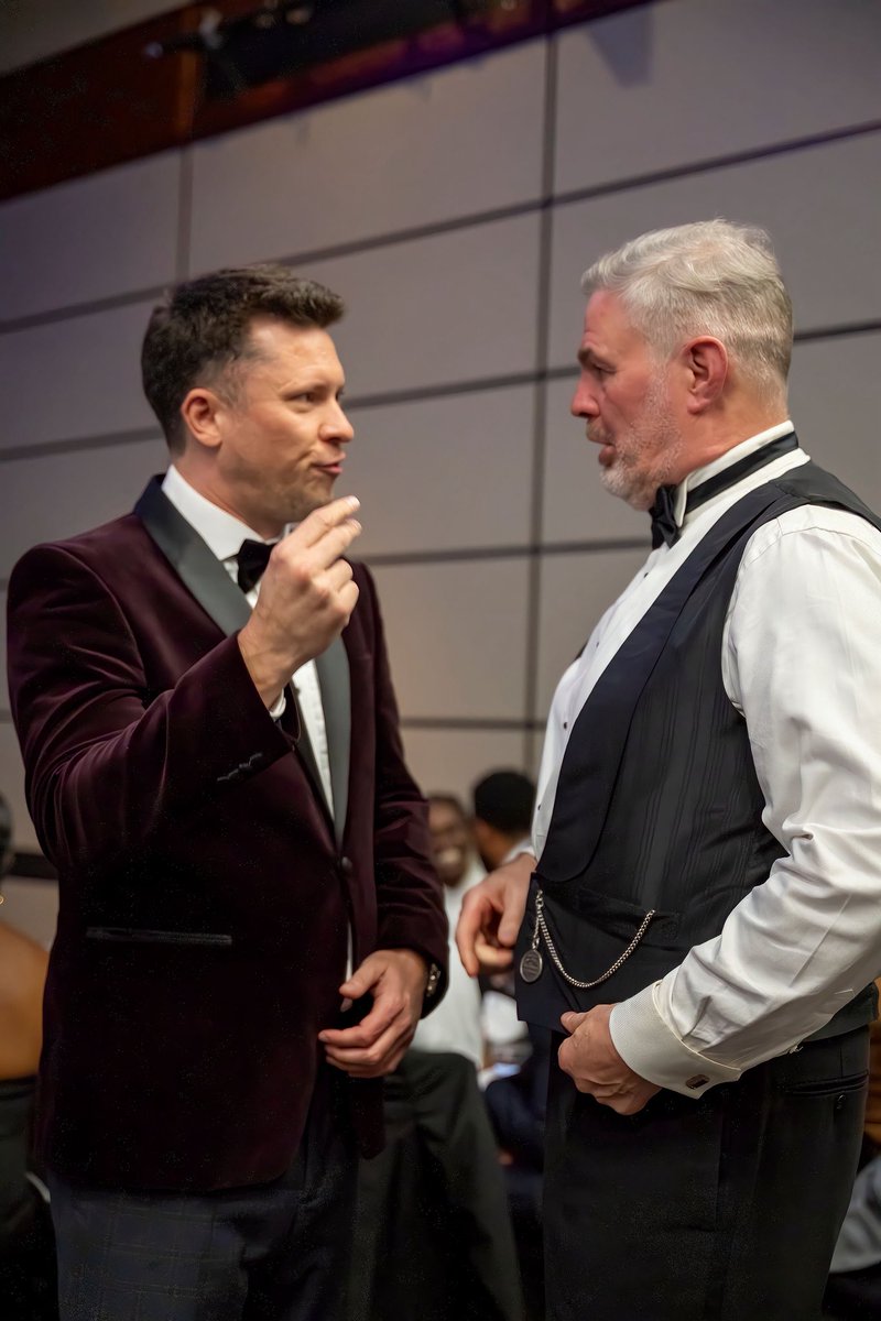 MWmagic's tweet image. 🥊 evening in London