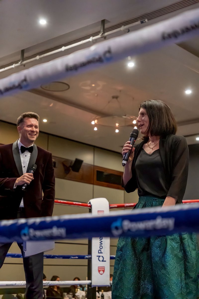 MWmagic's tweet image. 🥊 evening in London