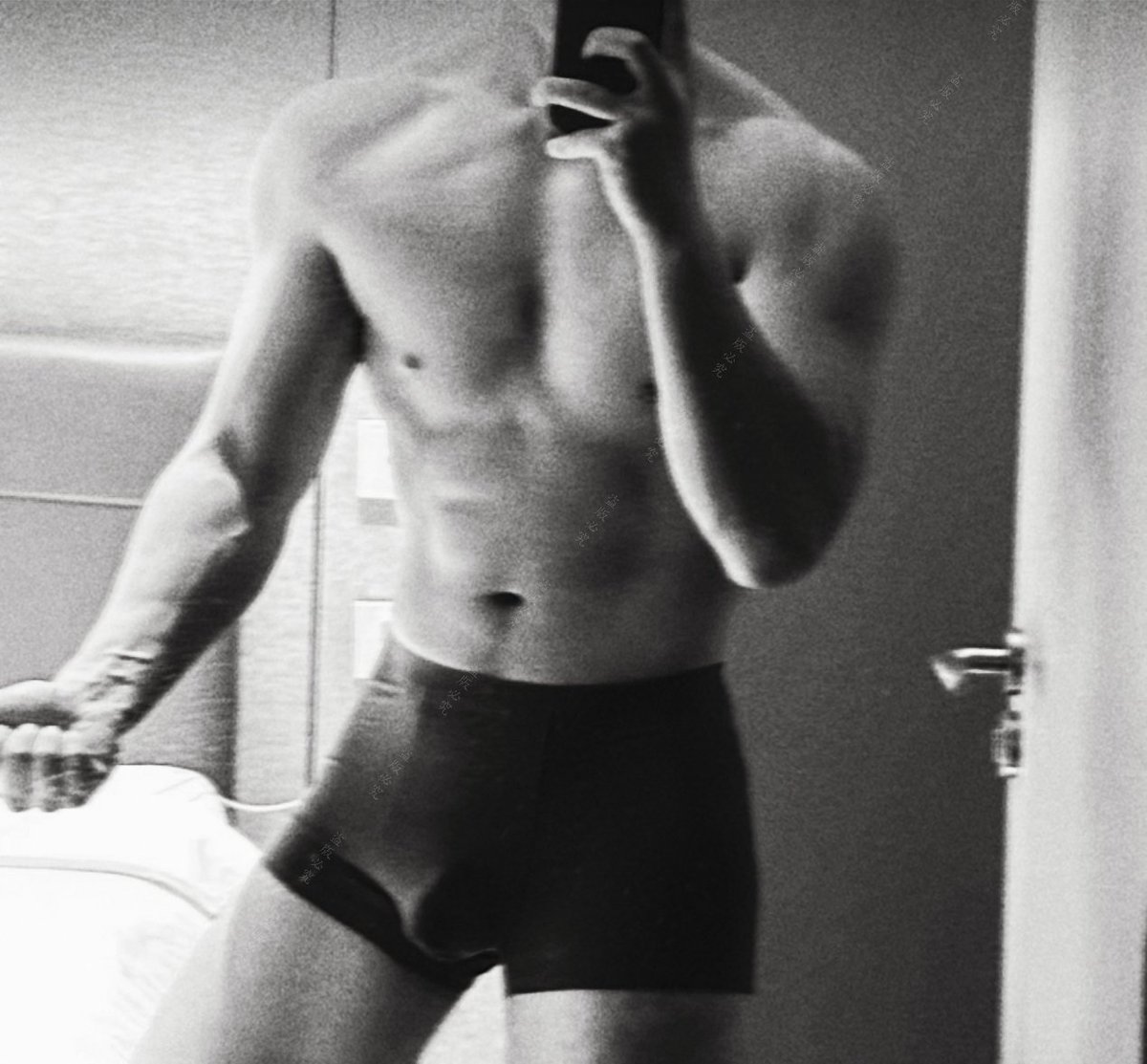 一点樊 tweet media