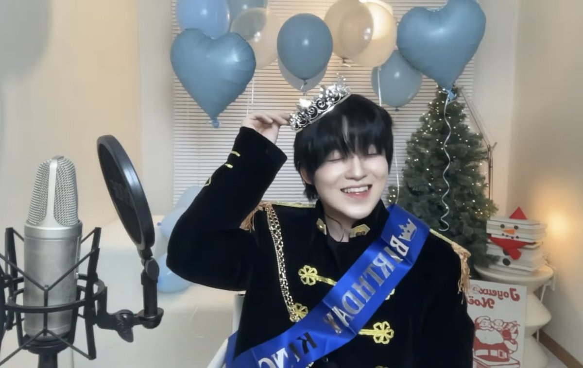 Guri_9_'s tweet image. 25.12.15 HAPPY BIRTHDAY YOUTUBE LIVE
#PARKBYEONGHOON #병훈 

타래에서 계속 이어집니다!🌟