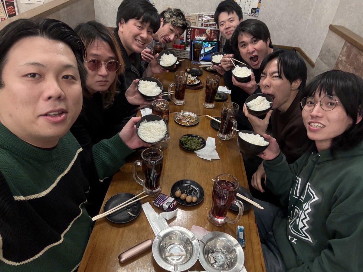 64_catch's tweet photo. 今年も黄昏コメディアンズありがとうございました！！

たくさんのお客さんに来ていただいてこちらも楽しく出来ました(^ ^)

シャッフルコンビ一位を獲ることができ
良い締めが出来て良かったです！

また来年も黄昏をお願いします！！ https://t.co/nzEm0DqFHG