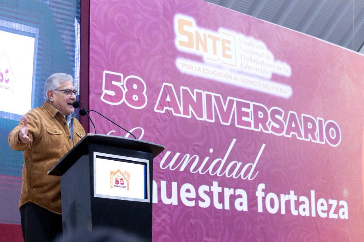 📢 El 2025 fue un buen año para los trabajadores de la educación y la escuela pública, afirmó, ante más de 7 mil docentes de la <a href="/Seccion36Ofic/">Sección 36 Valle de México</a>, el Srio. Gral. #SNTE, Mtro. Alfonso Cepeda Salas, al destacar incremento salarial, basificación y nuevas unidades médicas del <a href="/ISSSTE_mx/">ISSSTE</a>