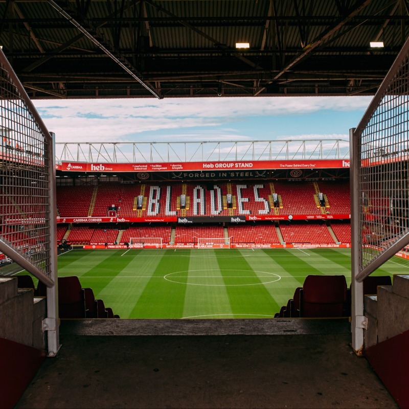 SheffieldUnited's tweet photo. The Blades will welcome Nigel Clough’s Stags to Bramall Lane on Sunday 11th January 2026 (2:30pm KO) 🏆