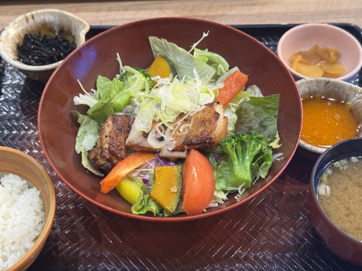 チロル (@luckytirol) / Posts / X