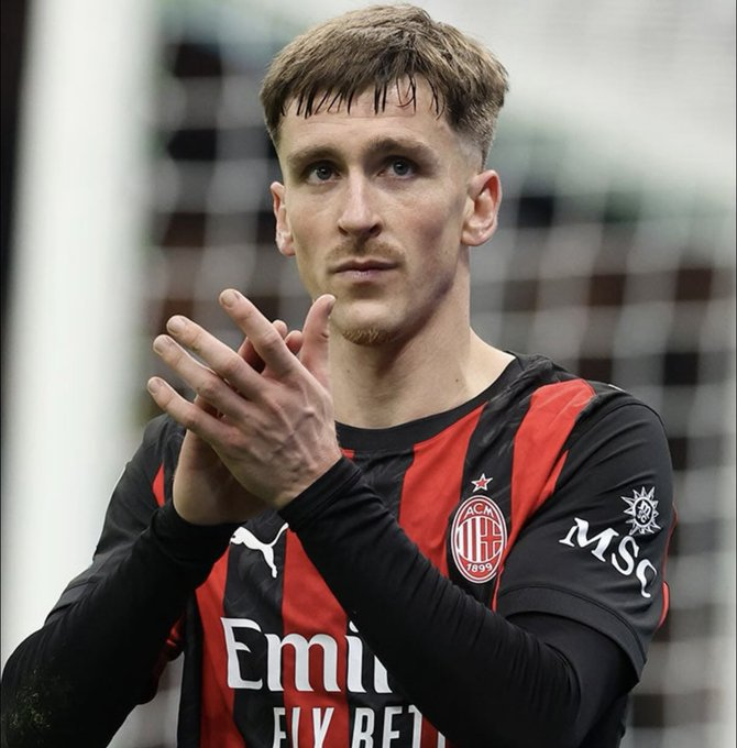 بيان رسمي: نادي ميلان يعلن تمديد عقد اللاعب أليكسيس ساليمايكيرس ليواصل مشواره مع الفريق حتى 30 يونيو 2031 