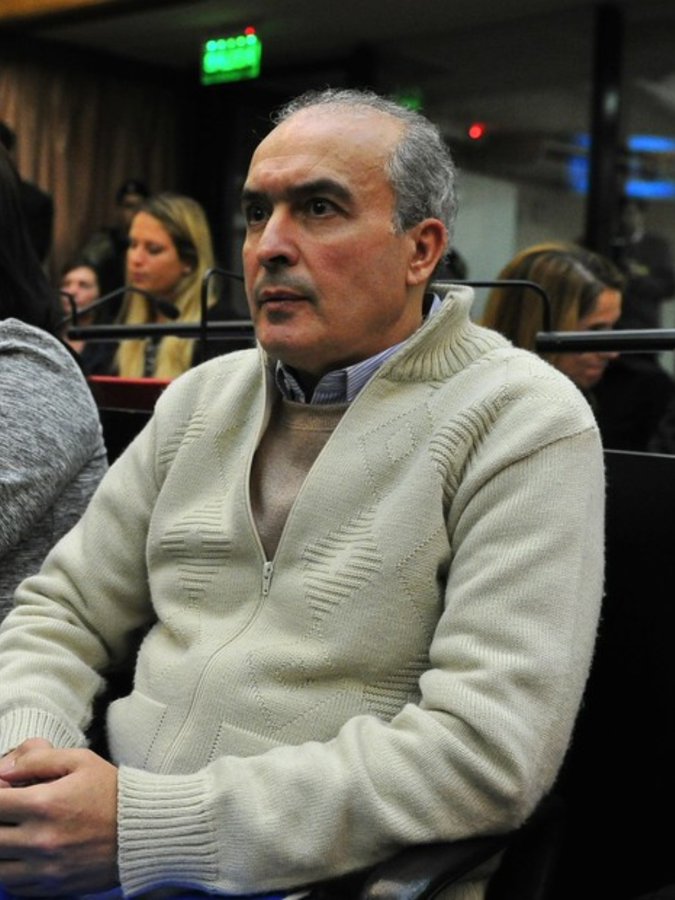 José López dijo que la plata de los bolsos que revoleó en el convento eran de Cristina. Se cansaron de robarnos. Cadena perpetua para esa corrupta.